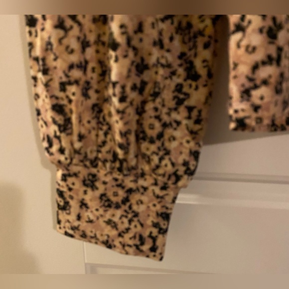 BNWT Eclair Long Sleeve Floral Mock Neck Blouse - Picture 4 of 8